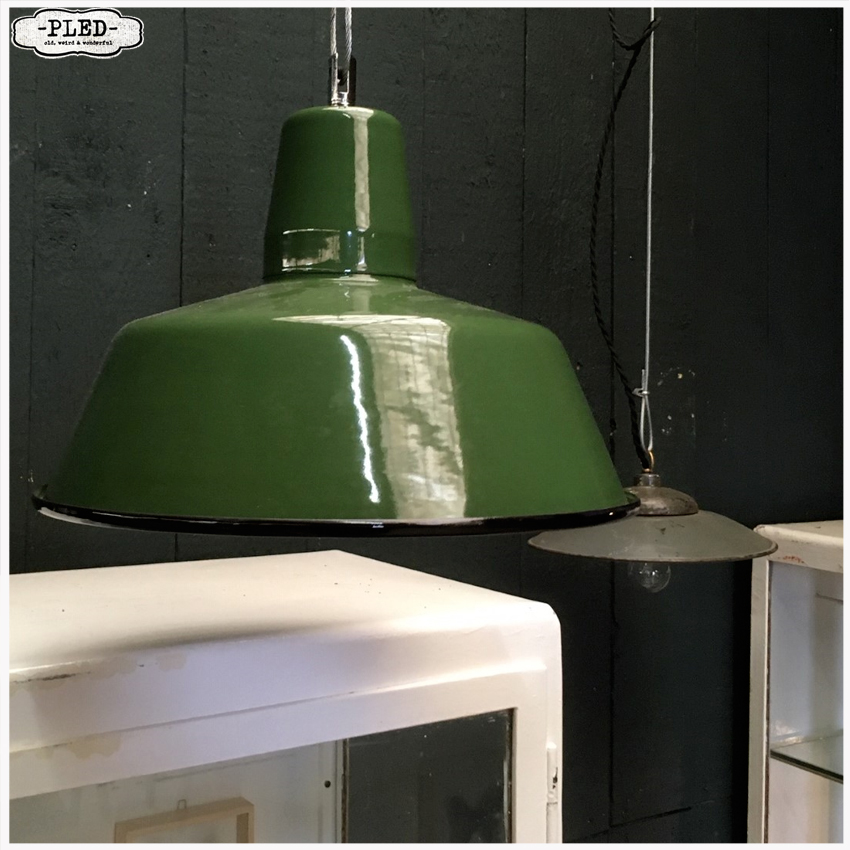 Shipley Weekendtas Uitgaven Emaille hanglamp – Vintage | Antique | Furniture | Industrial