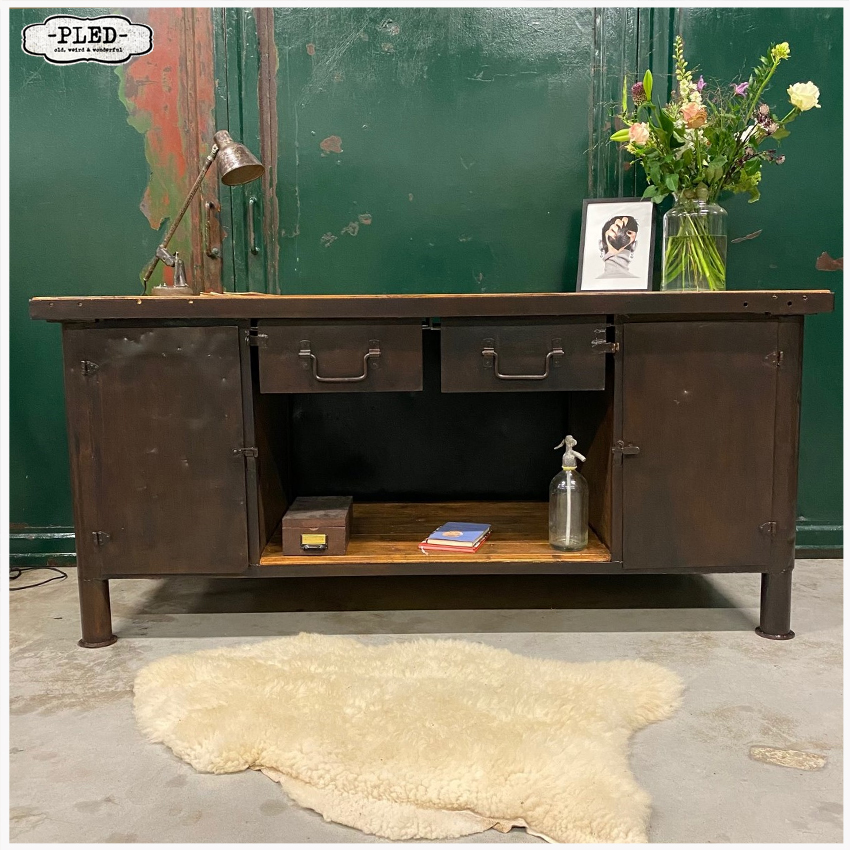 campagne ruimte piano Oude werkbank – Vintage | Antique | Furniture | Industrial