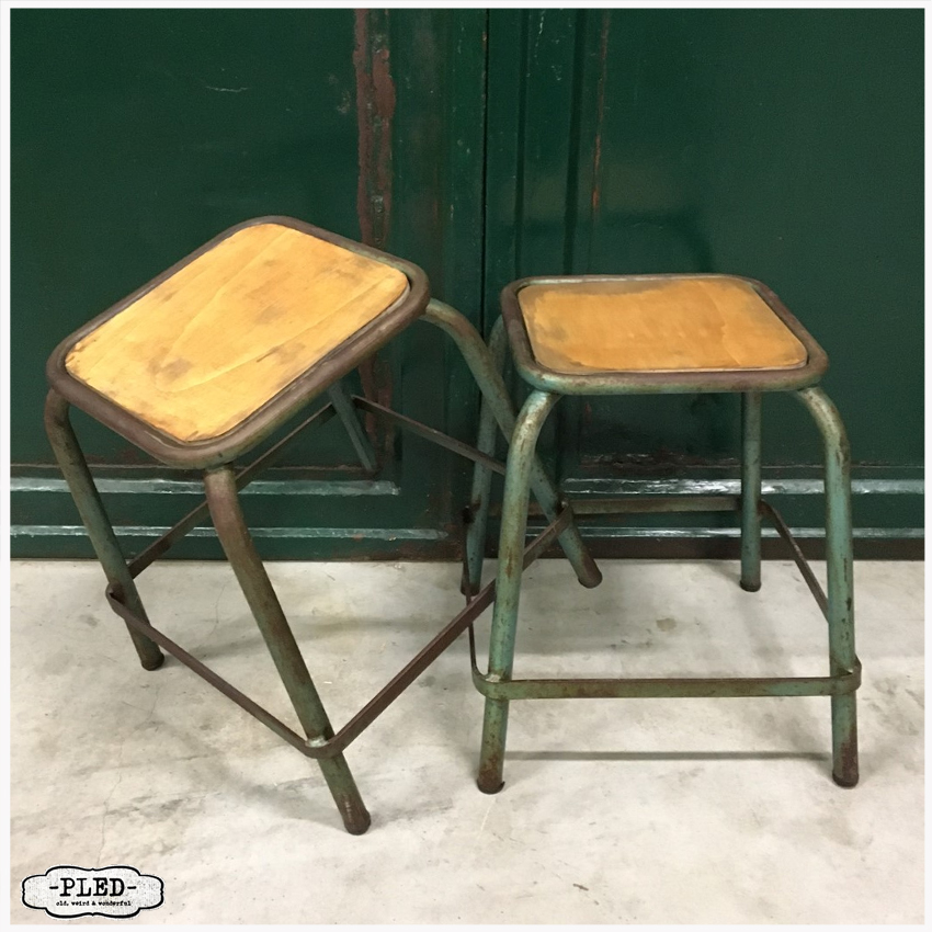 regeren Mantel Per Lage Mullca krukjes – Vintage | Antique | Furniture | Industrial