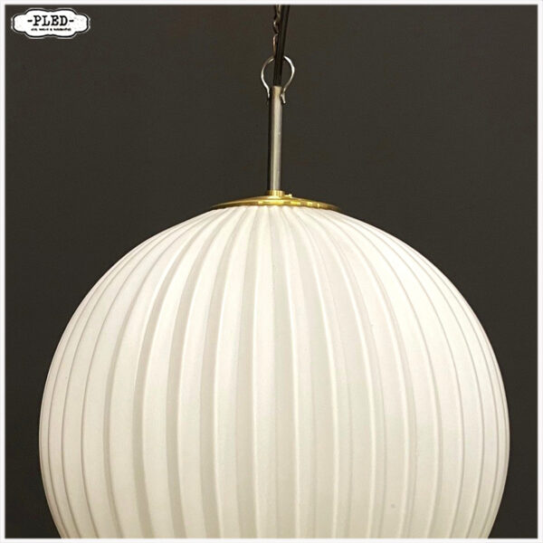 Prachtige, oude, opaalglazen hanglamp / globe - Afbeelding 5