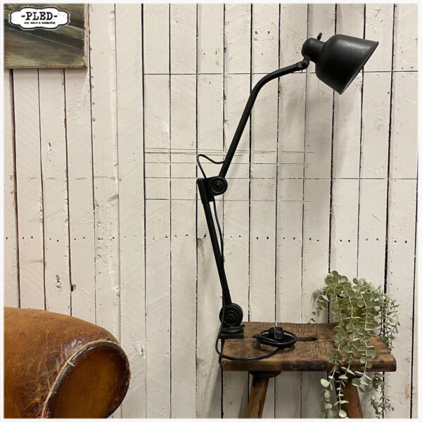 Oude (werk)tafellamp van Hala, model 122 - Afbeelding 6