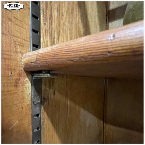 Oude, hoge, houten roldeurkast - Afbeelding 15