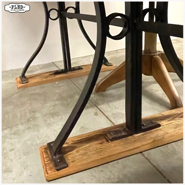 Grote industriële hard houten tafel (283,5 cm lang) - Afbeelding 12