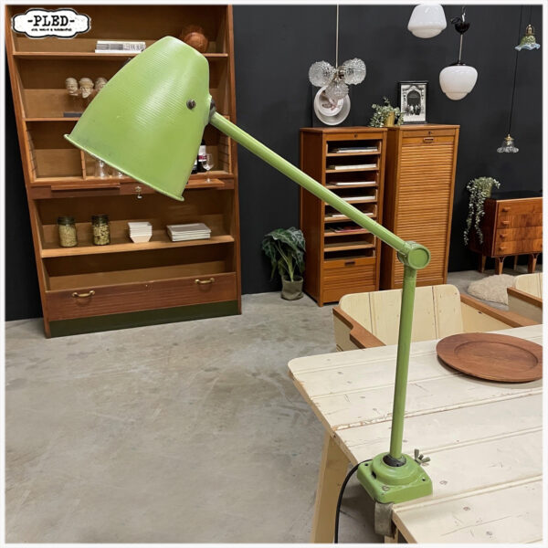 Twee armige werkplaatslamp met tafelklem - Afbeelding 16