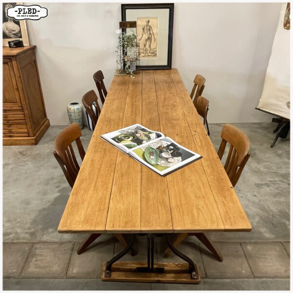 Grote industriële hard houten tafel (283,5 cm lang) - Afbeelding 4