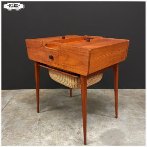 Vintage teak Deens naaikastje, sixties