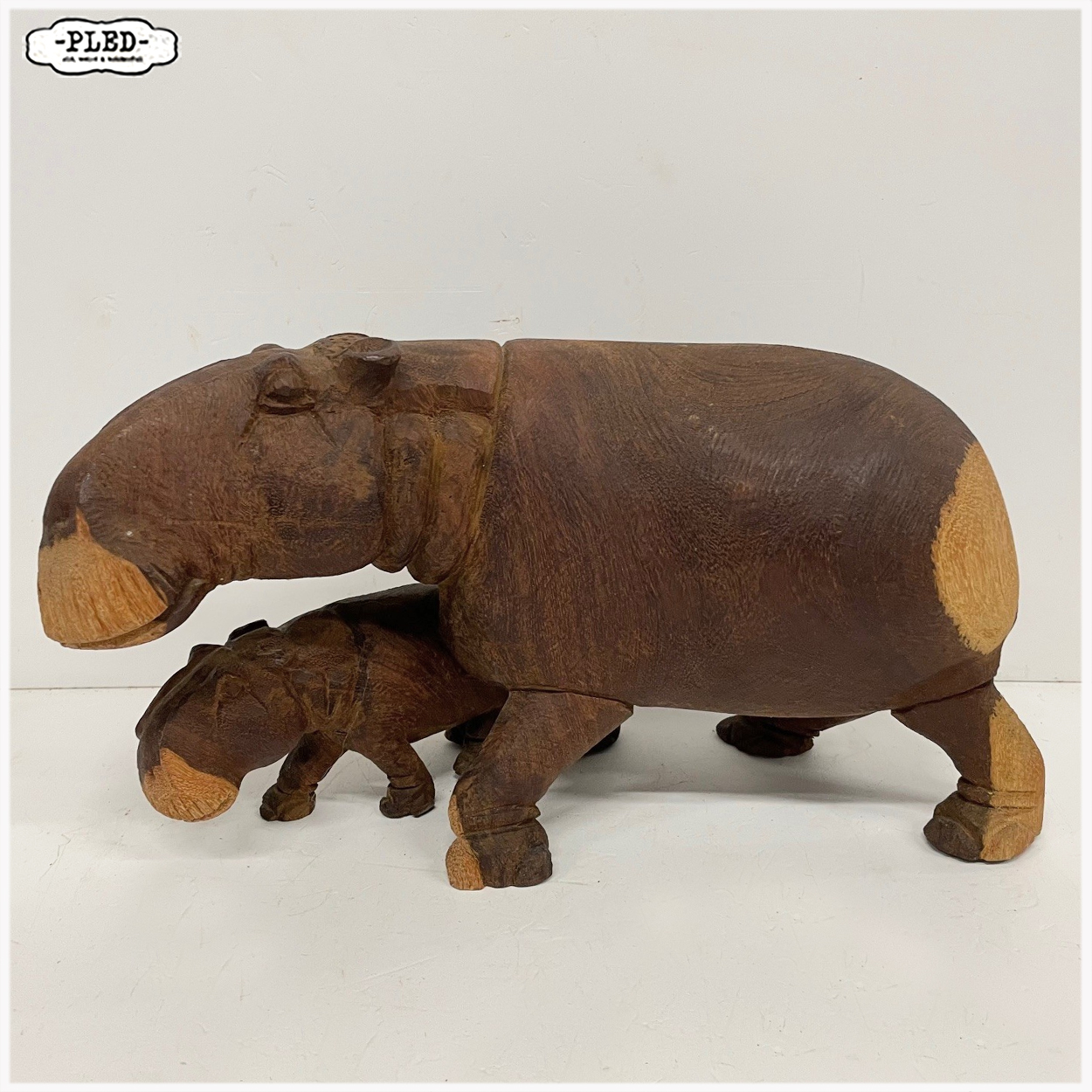 Houten beeld van moeder nijlpaard met haar kalf - Afbeelding 2