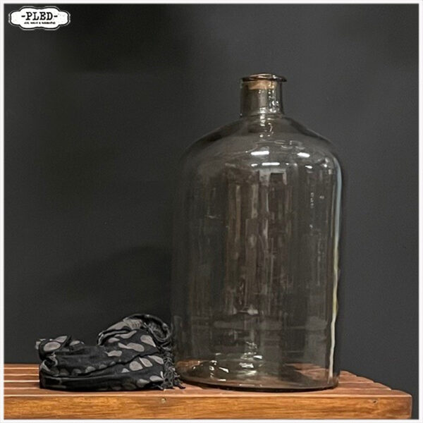 Grote decoratieve glazen flessen