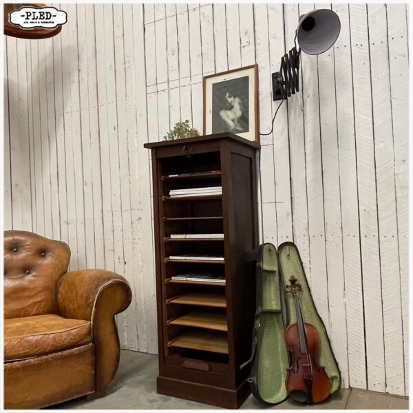 Vintage roldeurkast, met slot en sleutel - Afbeelding 3
