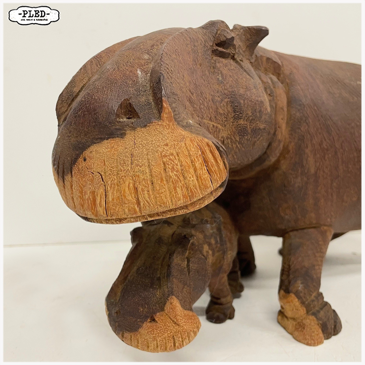 Houten beeld van moeder nijlpaard met haar kalf - Afbeelding 3