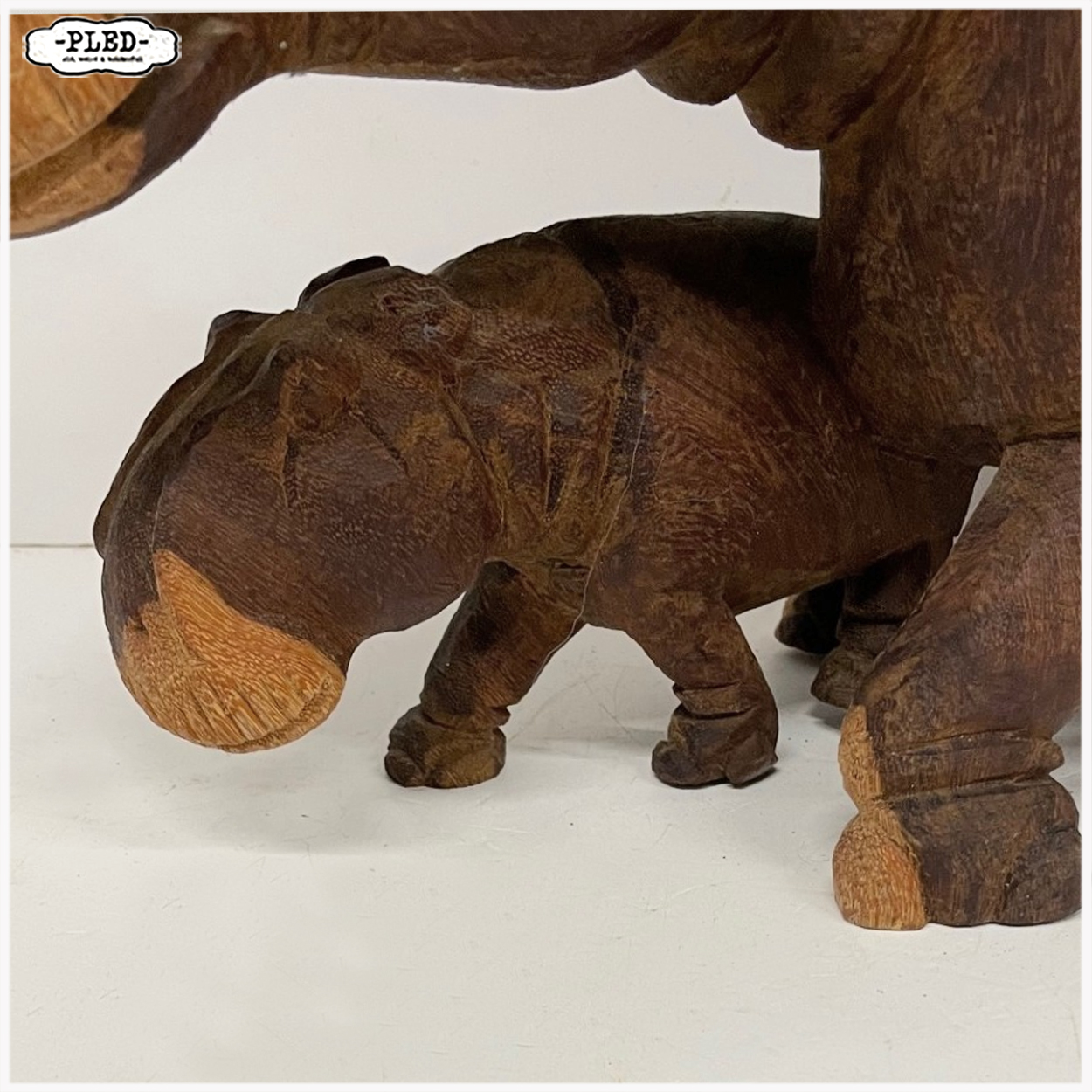 Houten beeld van moeder nijlpaard met haar kalf - Afbeelding 5