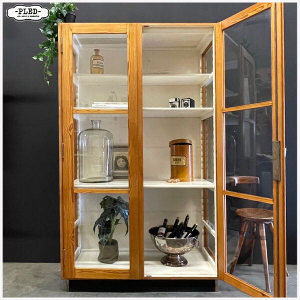 Vintage houten laboratoriumkast, 1960 - Afbeelding 2