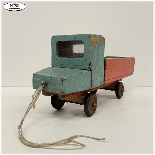 Oude houten speelgoed auto