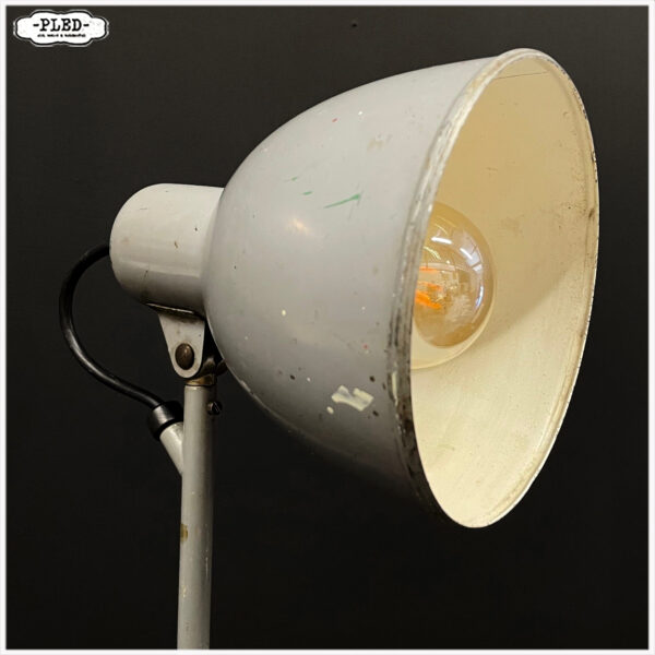 drie-armige-bag-turgi-werkplaatslamp-met-tafelklem - Afbeelding 8