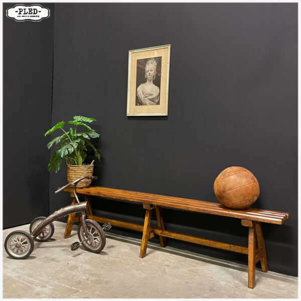 Mooi, oud, houten bankje - Afbeelding 3