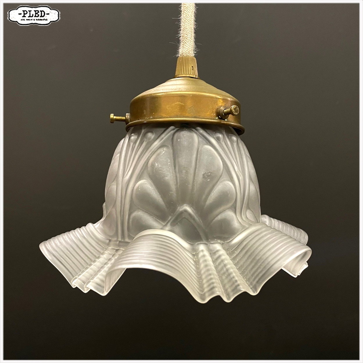 Vintage matglazen hanglampje met katoenkleurig snoer