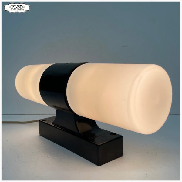 Bakelieten wandlamp met melkglas, Bauhaus stijl - Afbeelding 2