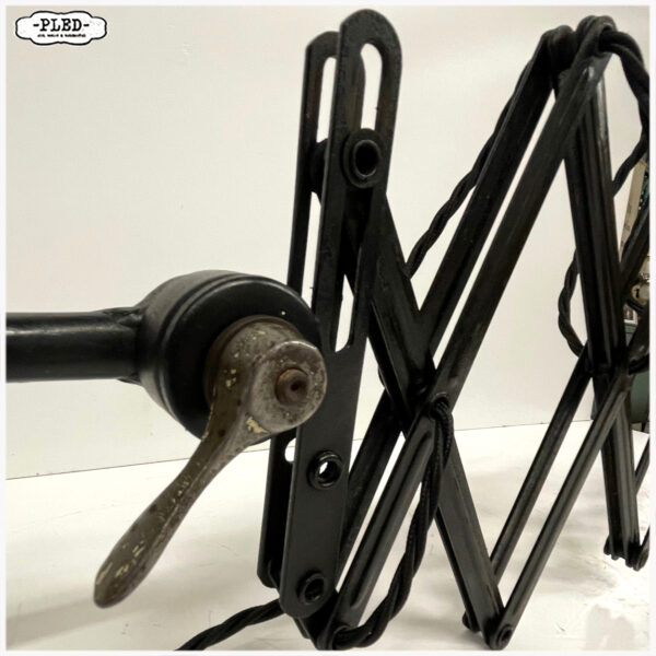 Oude schaarlamp met zwart geëmailleerde kap, Bauhaus - Afbeelding 8
