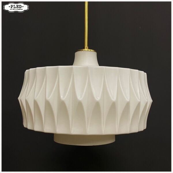 Vintage opaline pendellamp met messing pendel - Afbeelding 2