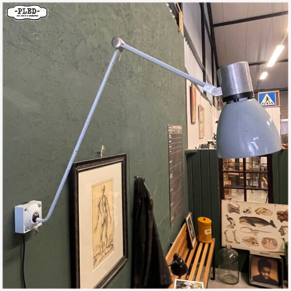 Twee armige industriële wandlamp - Afbeelding 5