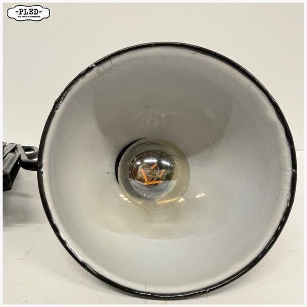 Oude schaarlamp met zwart geëmailleerde kap, Bauhaus - Afbeelding 11