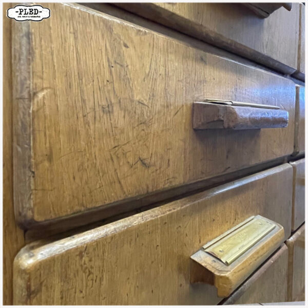Beukenhouten apothekerskast met hardstenen blad - Afbeelding 16