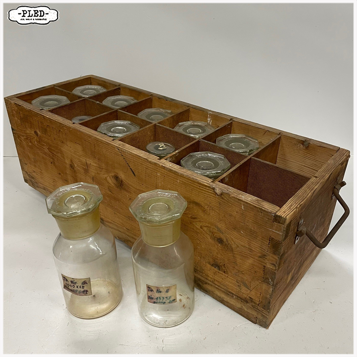 Oud houten krat met 12 apothekersflessen - Afbeelding 2