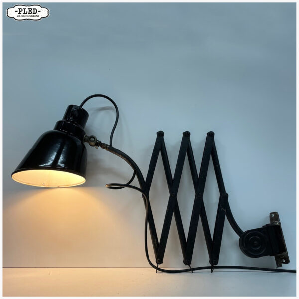 Oude Bauhaus schaarlamp, geëmailleerde kap, jaren '30 - Afbeelding 2
