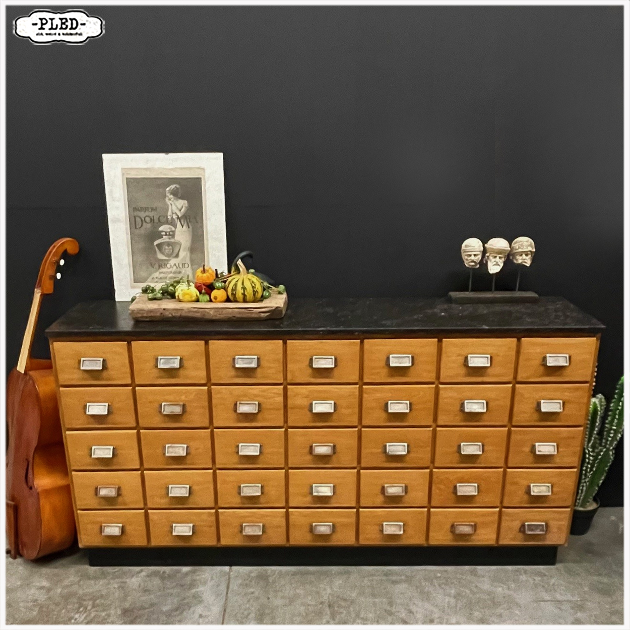 Oude apothekerskast met Belgisch hardstenen blad - Afbeelding 2