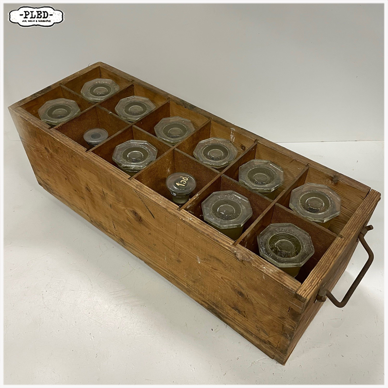 Oud houten krat met 12 apothekersflessen - Afbeelding 5