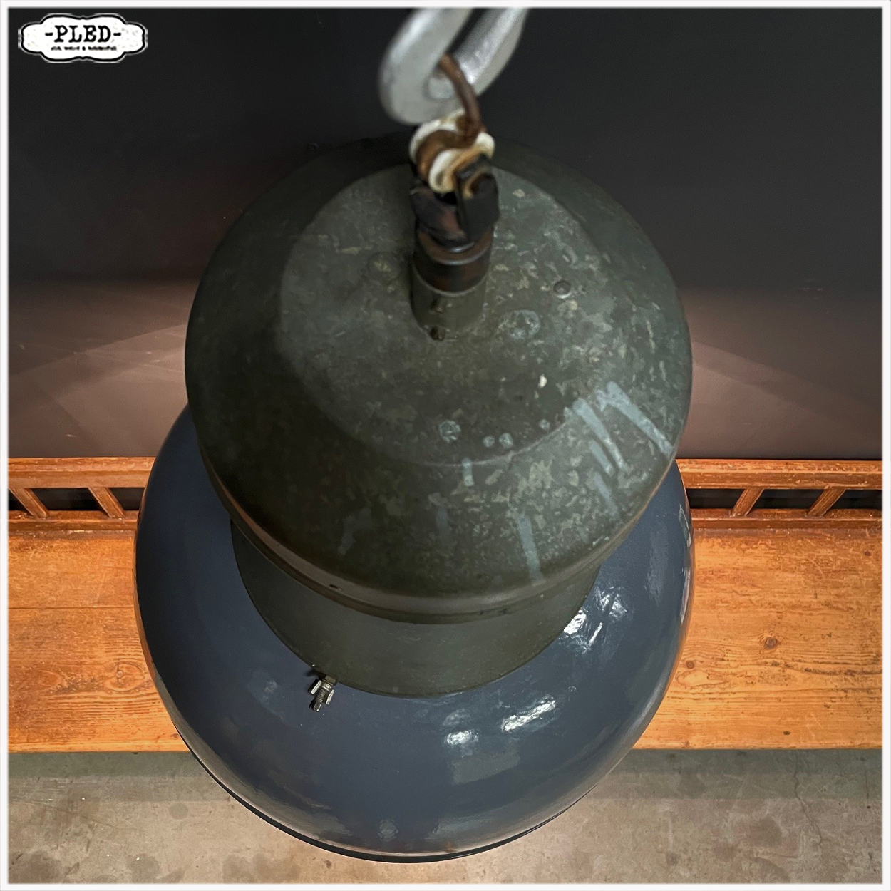 Grote geëmailleerde industriële hanglamp, Bauhaus - Afbeelding 6