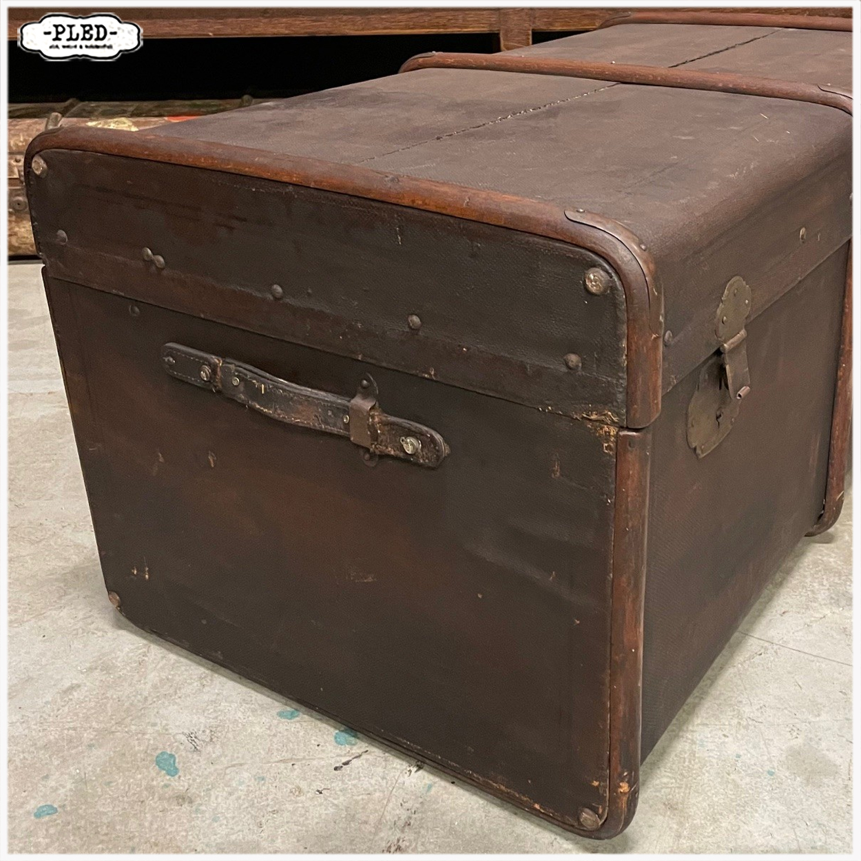 Oude, decoratieve reiskoffer - Afbeelding 7