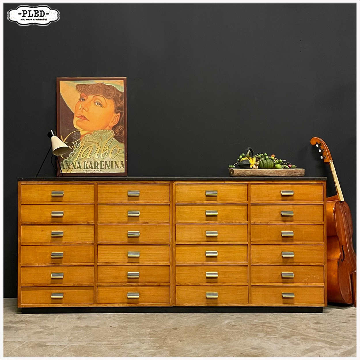 Vintage ladekast met Belgisch hardstenen blad