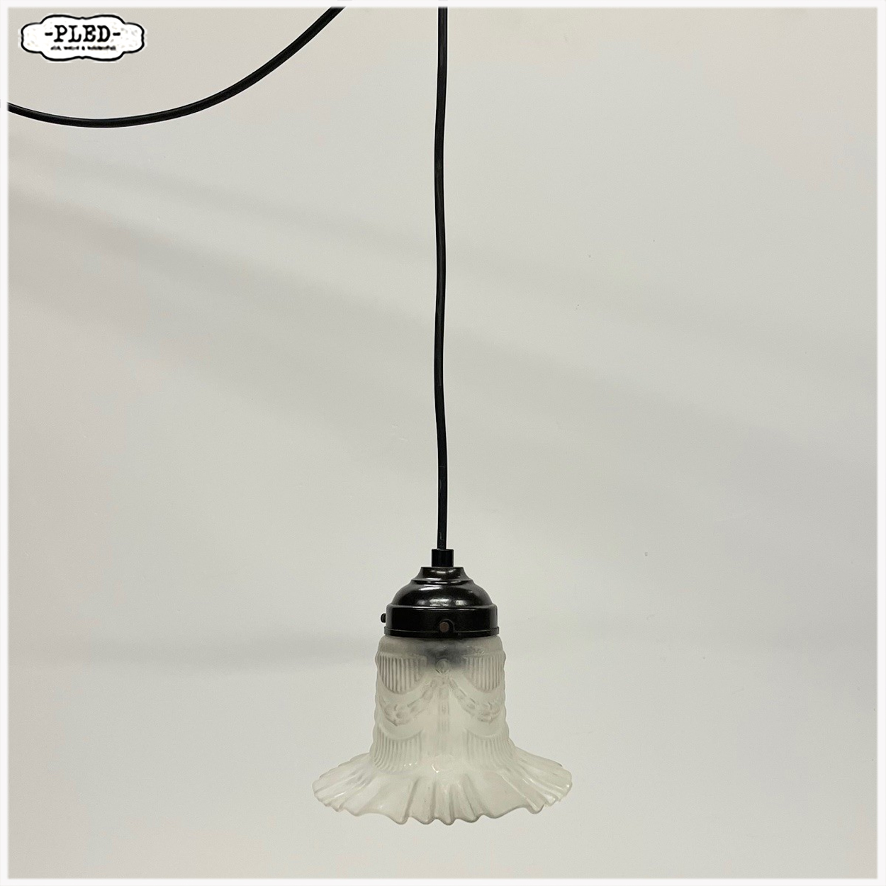Oud glazen art deco hanglampje