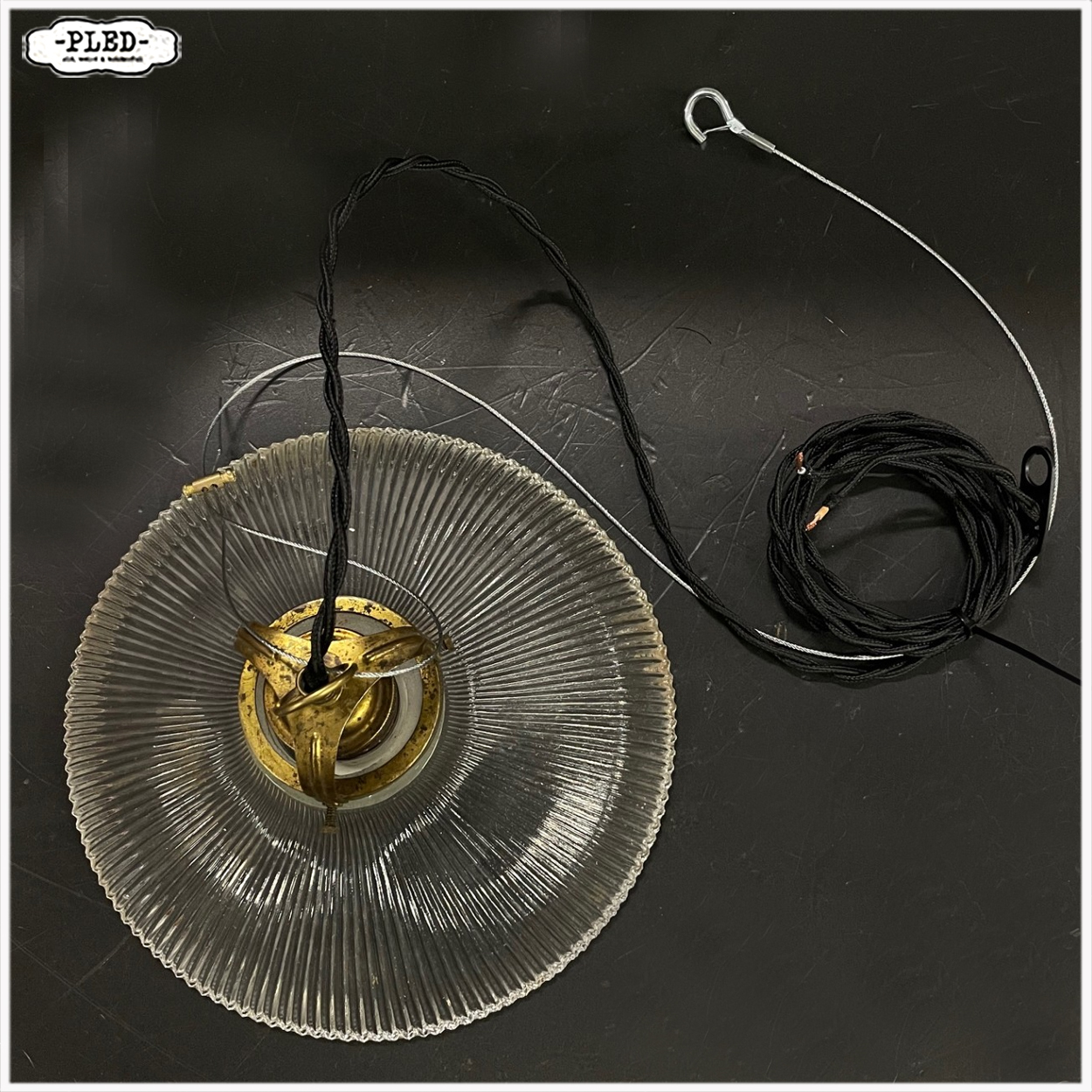 Oude glazen hanglamp, Holophane stijl - Afbeelding 12