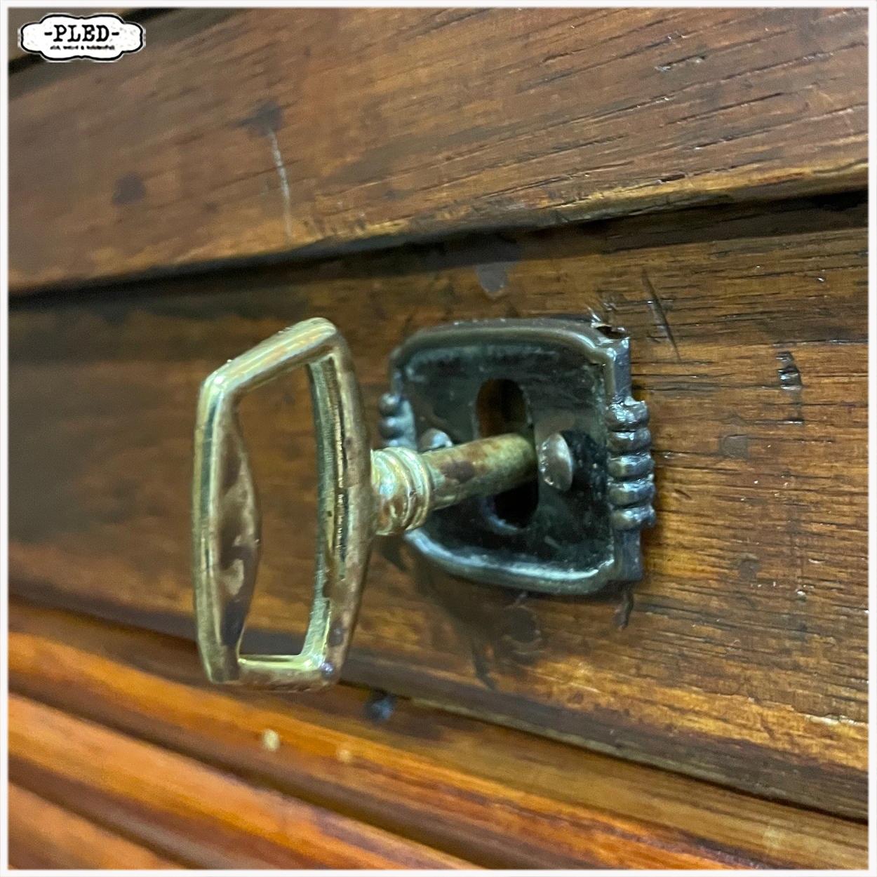 Oude, grote, eikenhouten roldeurkast - Afbeelding 17