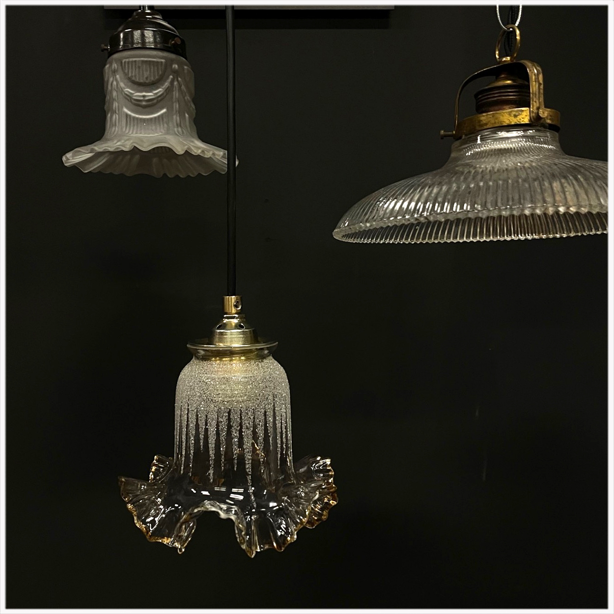 Prachtig glazen hanglampje met messing fitting - Afbeelding 11