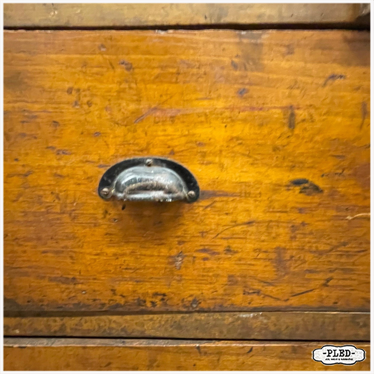 Oude, karaktervolle, grote, houten postsorteerkast - Afbeelding 17