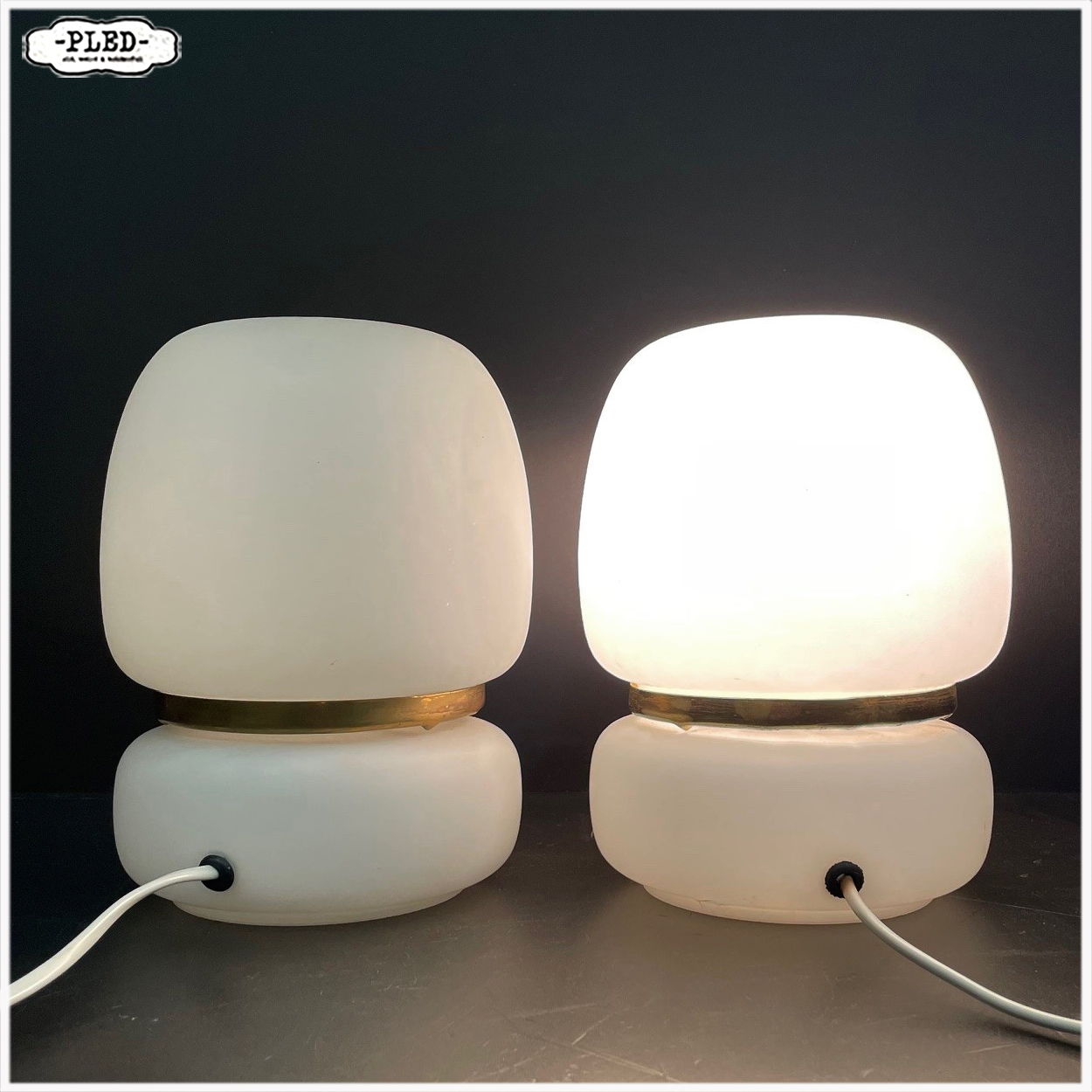 Twee vintage opaline tafellampen / bedlampen - Afbeelding 3