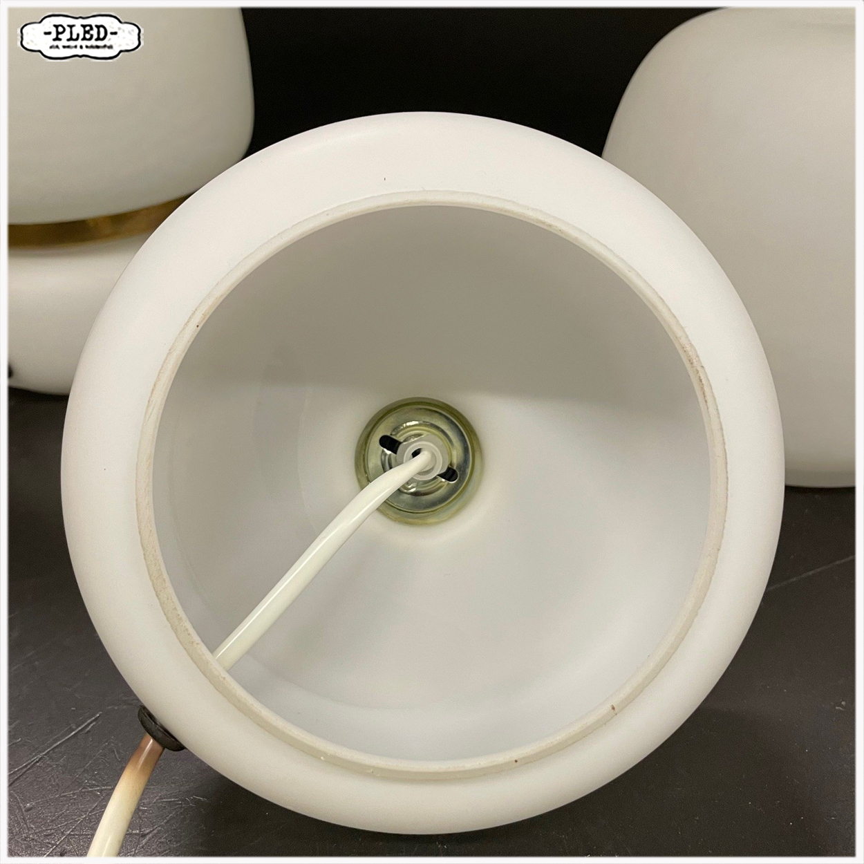 Twee vintage opaline tafellampen / bedlampen - Afbeelding 6