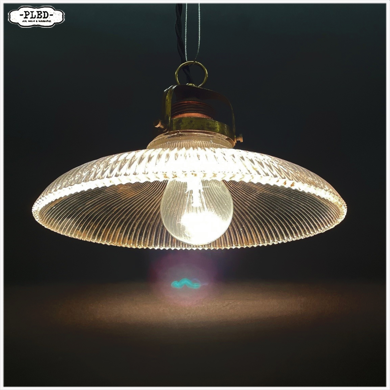 Oude glazen hanglamp, Holophane stijl - Afbeelding 9