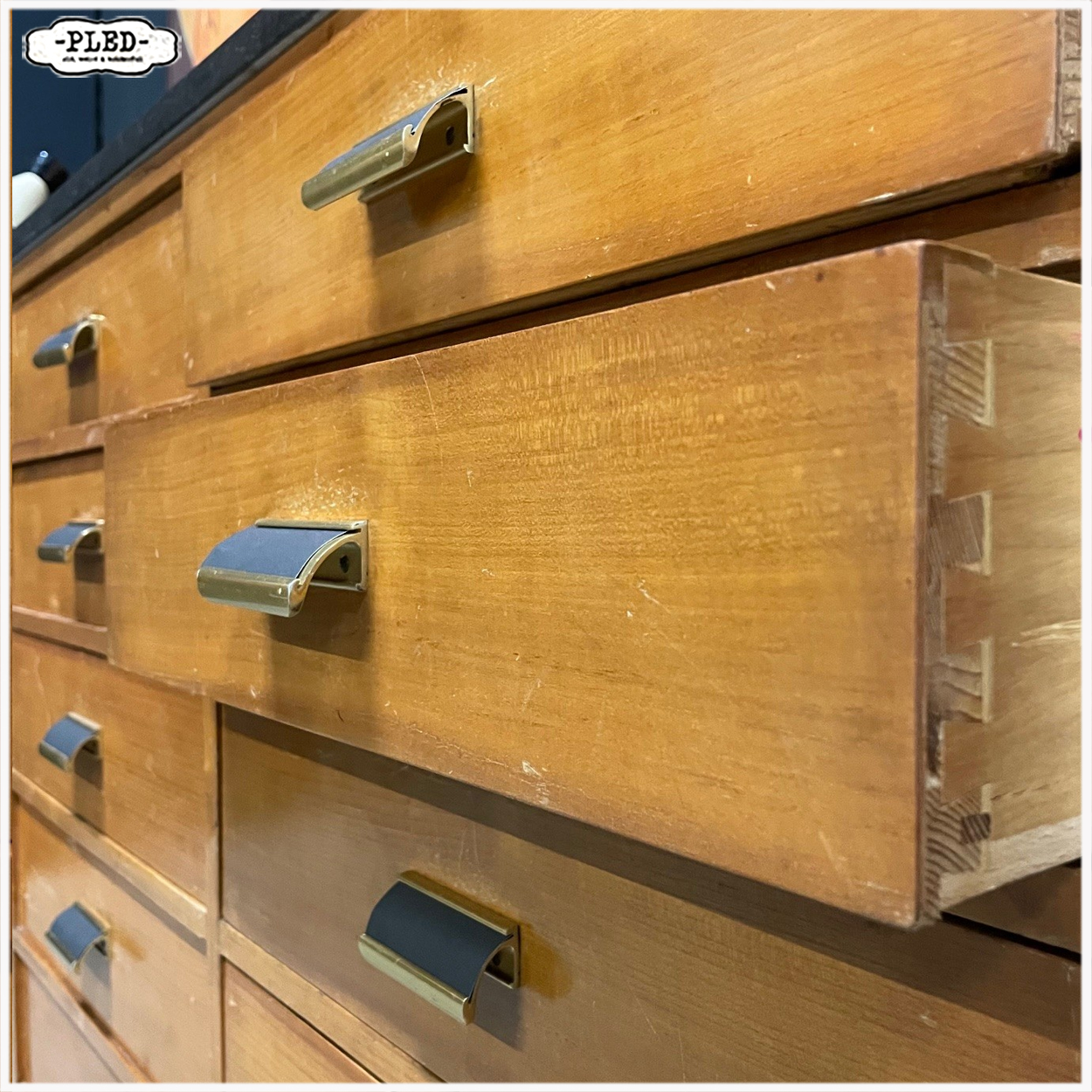 Vintage ladekast met Belgisch hardstenen blad - Afbeelding 7