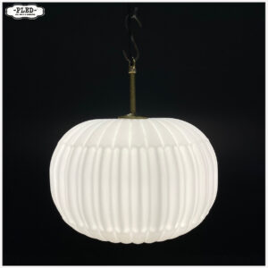 Vintage pompoenvormige opaal glazen pendellamp, Bohemen 1960s