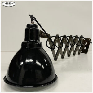 Robuuste schaarlamp met geëmailleerde kap