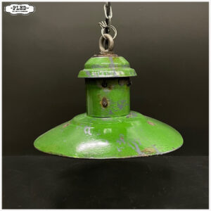 Oud, sleets, industrieel hanglampje