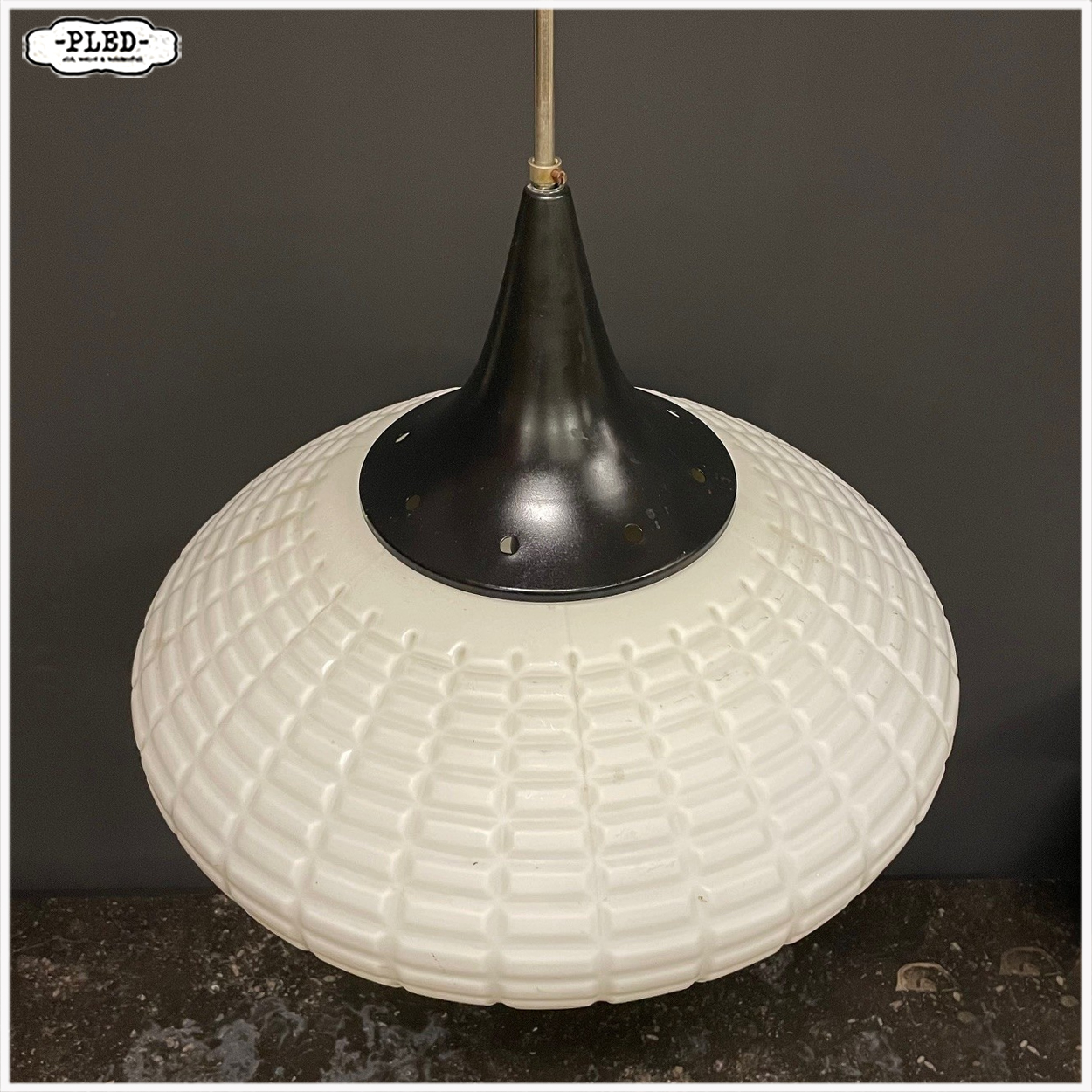 Diamantvormige vintage opaalglazen pendellamp, Bohemen, sixties - Afbeelding 8