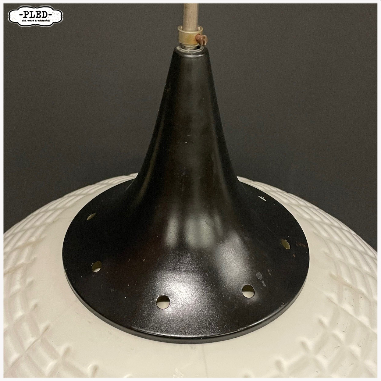 Diamantvormige vintage opaalglazen pendellamp, Bohemen, sixties - Afbeelding 9