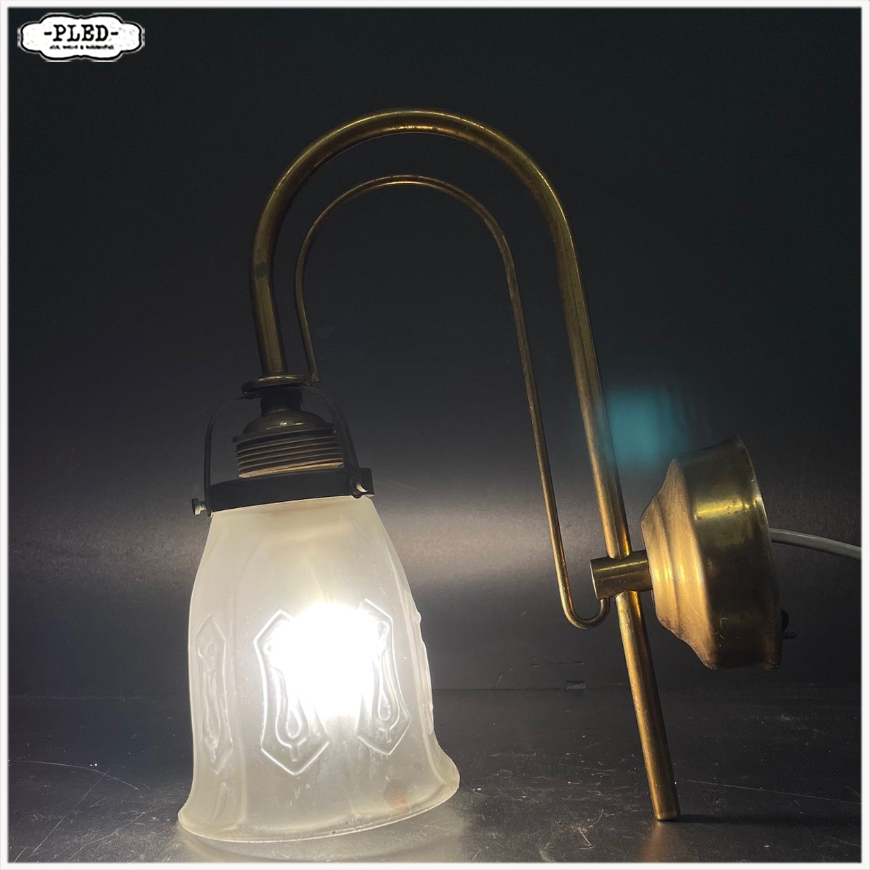 Messing art deco wandlamp met frosted glass kapje - Afbeelding 7