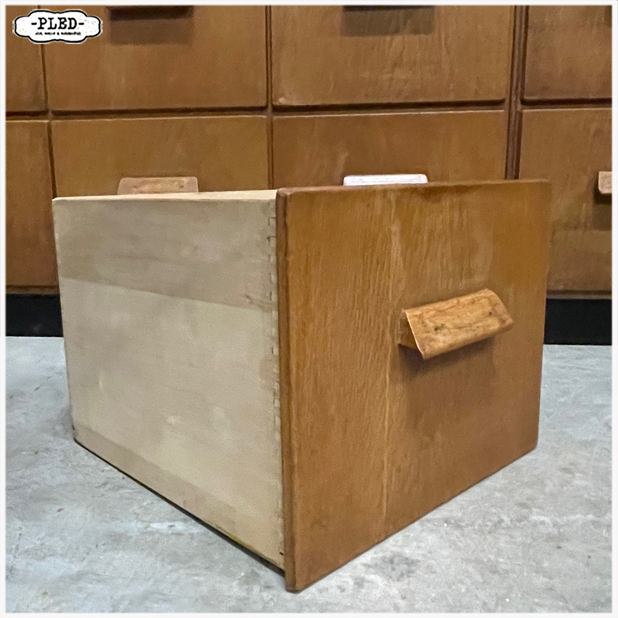 Oude eikenhouten apothekerskast met hardstenen blad - Afbeelding 15