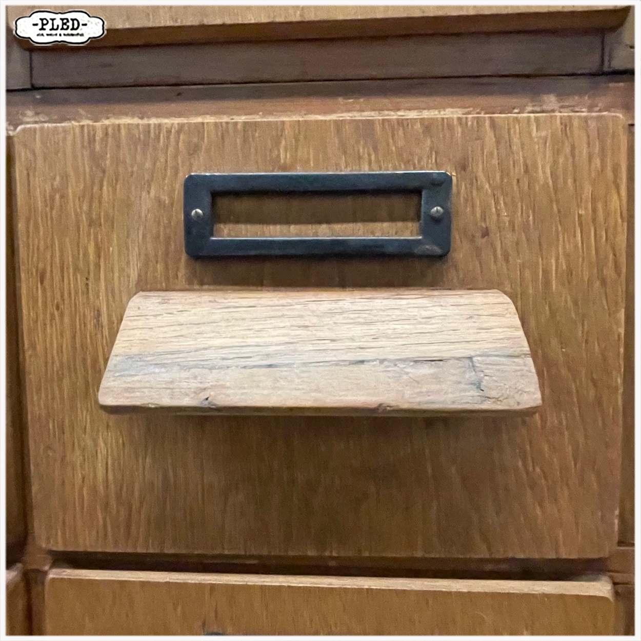 Tweedelige, eikenhouten apothekerskast met hardstenen blad - Afbeelding 17